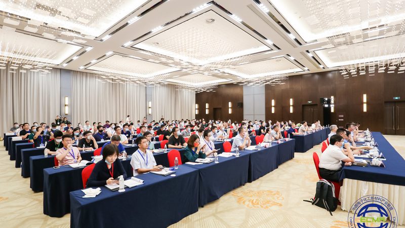 塑料助剂与母料：本质区别及选型要点